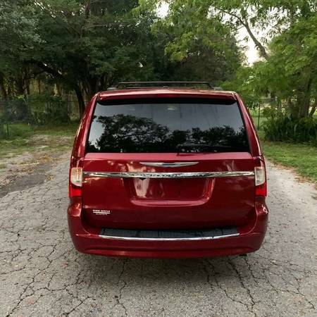 2012 CHRYSLER TOWN & COUNTRY 131,475 MILES - cars & trucks - by... for sale in Fort Myers, FL – photo 13