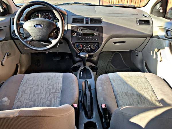 2005 FORD FOCUS GREAT COMMUTER GAS SAVER!!!!! - cars & trucks - by... for sale in Alameda, CA – photo 3
