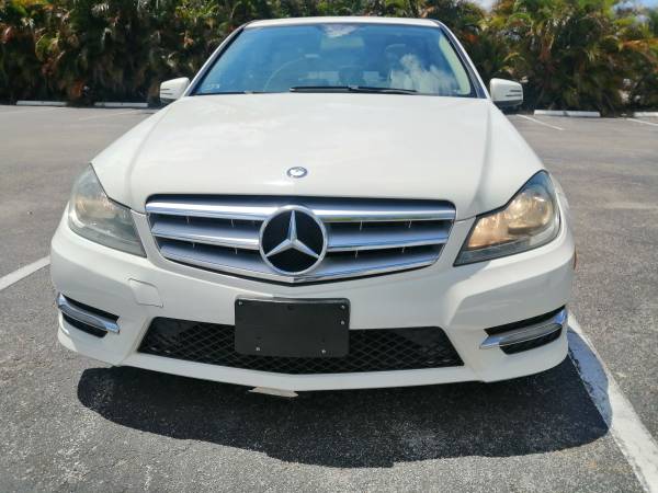 2012 MERCEDES BENZ C300 - - by dealer - vehicle for sale in Fort Lauderdale, FL – photo 11