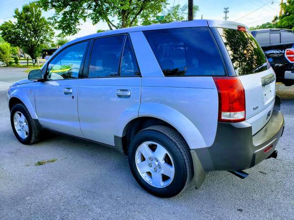 2005 Saturn VUE SPORT 4x4 Sunroof Automatic Low Mileage 88k ONLY for sale in Harrisonburg, VA – photo 3