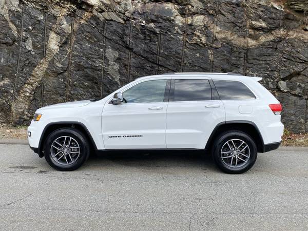 2018 Jeep Grand Cherokee Limited - cars & trucks - by dealer -... for sale in Tyngsboro, MA – photo 11