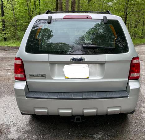 2008 Ford Escape XLS - - by dealer - vehicle for sale in Masontown, WV – photo 11