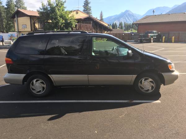 1998 Toyota Sienna XLE With Studded Snow Tires for sale in Leavenworth, WA – photo 3