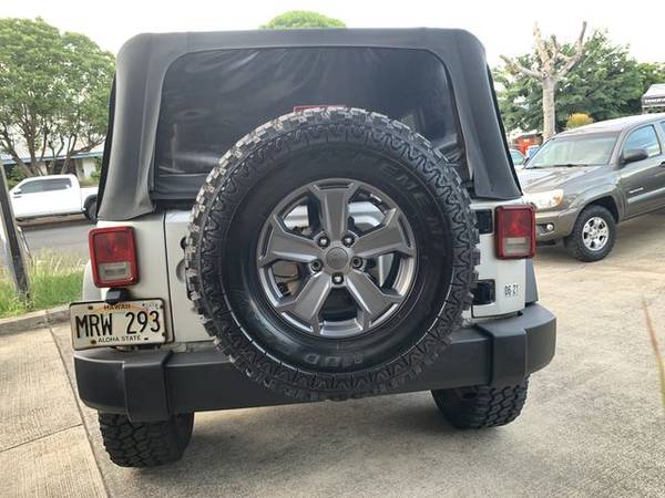 2007 Jeep Wrangler - Financing Available! - cars & trucks - by... for sale in Wailuku, HI – photo 12