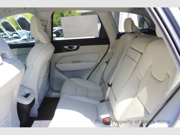 2020 Volvo XC60 T5 AWD Momentum SAVE 6,600 OFF MSRP - cars & trucks... for sale in San Luis Obispo, CA – photo 12