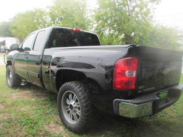 2012 Chevy Silverado - cars & trucks - by dealer - vehicle... for sale in Austin, TX – photo 2