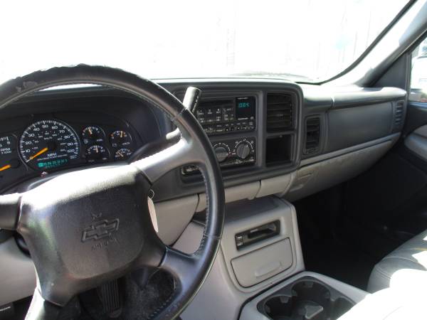 2001 CHEVY SUBURBAN 1500 4X4 - - by dealer - vehicle for sale in Longview, OR – photo 16