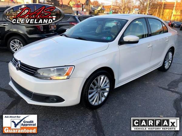 2011 Volkswagen Jetta SEL Premium Auto w/CWP/SULEV CALL OR TEXT... for sale in Cleveland, OH