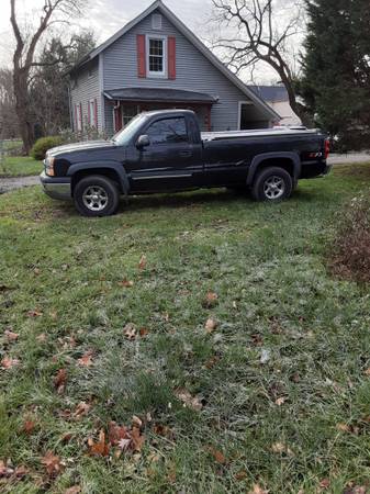 2004 Chevy Silverado 1500 - cars & trucks - by owner - vehicle... for sale in Mount Laurel, NJ – photo 2