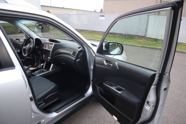 2011 Subaru Forester Touring - LEATHER / NAVIGATION / ONLY 81K... for sale in Beaverton, WA – photo 18