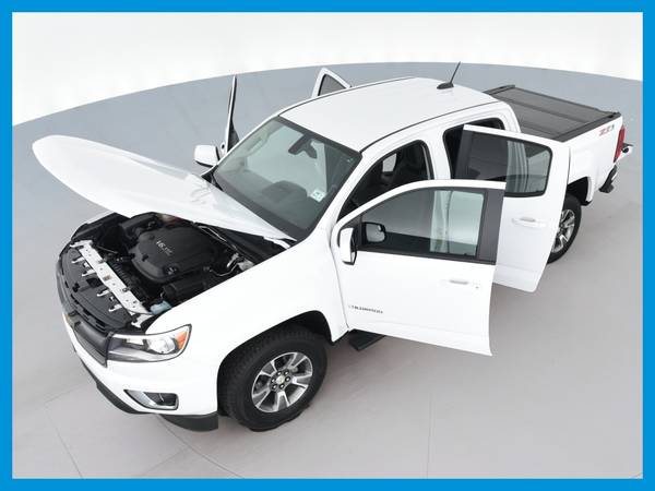 2020 Chevy Chevrolet Colorado Crew Cab Z71 Pickup 4D 5 ft pickup for sale in Van Nuys, CA – photo 15