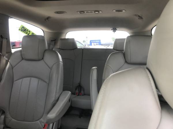 **LEATHER!! 2010 Buick Enclave FWD 4dr CXL w/2XL for sale in Chesaning, MI – photo 12