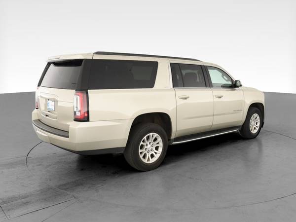 2017 GMC Yukon XL SLT Sport Utility 4D suv Silver - FINANCE ONLINE -... for sale in Cleveland, OH – photo 11