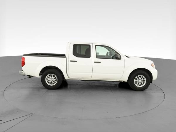 2016 Nissan Frontier Crew Cab SV Pickup 4D 5 ft pickup White -... for sale in Lewisville, TX – photo 13