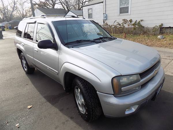 2004 Chevy Trailblazer LS 4WD (#8183) - cars & trucks - by dealer -... for sale in Minneapolis, MN – photo 3