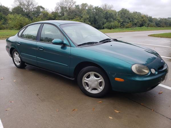 1997 Ford Taurus very clean!! for sale in Colfax, IA – photo 2