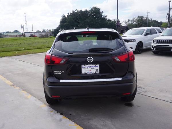 2018 Nissan Rogue Sport S FWD - cars & trucks - by dealer - vehicle... for sale in Plaquemine, LA – photo 6