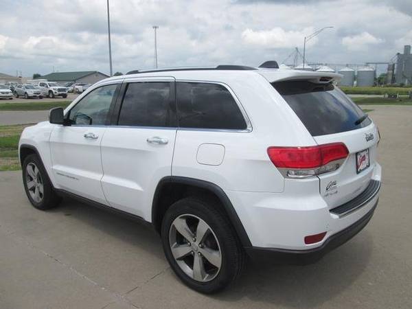 2016 Jeep Grand Cherokee Limited suv White for sale in Marengo, IA – photo 4