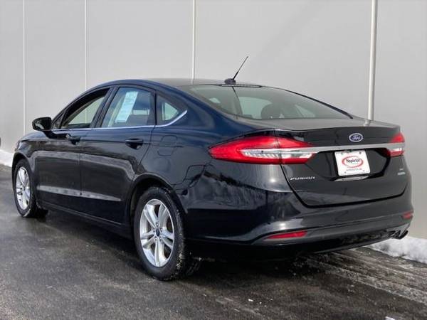 2018 Ford Fusion SE FWD - - by dealer - vehicle for sale in Calumet City, IL – photo 10