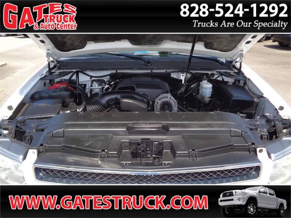 2012 Chevrolet Suburban 1500 LS 4WD V8 White - - by for sale in Franklin, NC – photo 24