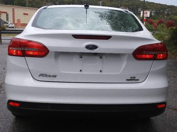 2016 Ford Focus SE Sedan sedan White for sale in Fayetteville, AR – photo 4