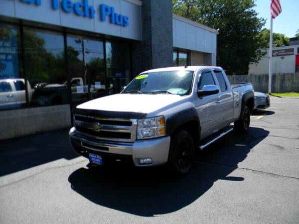 2011 Chevrolet Silverado 1500 EXTENDED CAB LT 4WD 5.3L V8 TRUCKS -... for sale in Plaistow, NH – photo 2
