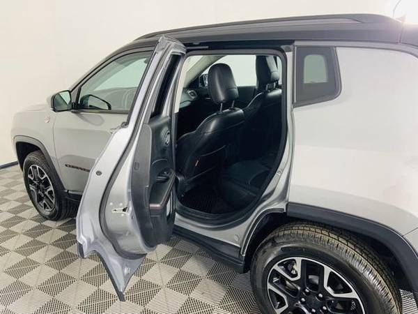 2019 Jeep Compass Trailhawk - EASY FINANCING! - cars & trucks - by... for sale in Portland, OR – photo 23
