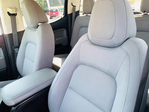 2019 Chevy Colorado Crew Cab-Nice White,V6,Cloth,5 passenger,LIKE NEW! for sale in Carpinteria, CA – photo 12