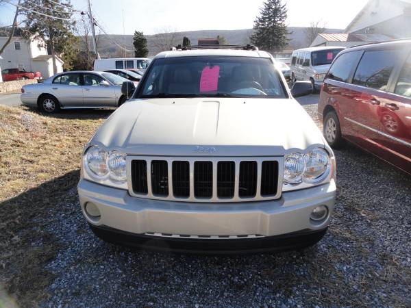 2007 JEEP GRAND CHEROKEE LAREDO - - by dealer for sale in Altoona, PA – photo 2