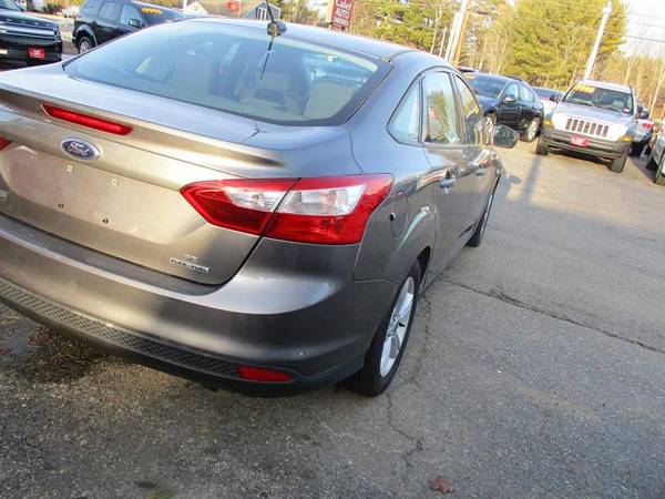 2014 Ford Focus SE Sedan - - by dealer - vehicle for sale in Somersworth , NH – photo 5