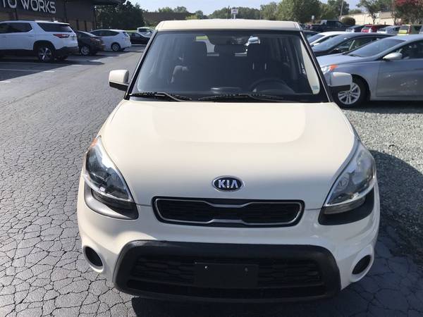 2013 Kia Soul Base - cars & trucks - by dealer - vehicle automotive... for sale in Greensboro, NC – photo 10