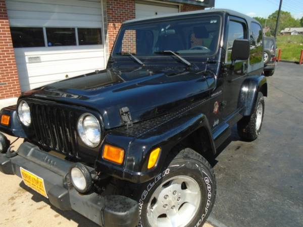 2002 Wrangler Sahara 93k, 2 Owner, Auto Cold AC Cruise an easy 10 for sale in Maplewood, MO – photo 4