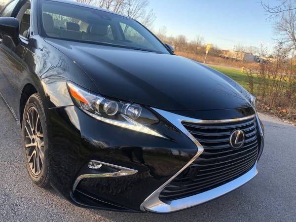 2017 Lexus ES350 45,291 miles One Owner - cars & trucks - by dealer... for sale in Downers Grove, IL – photo 3