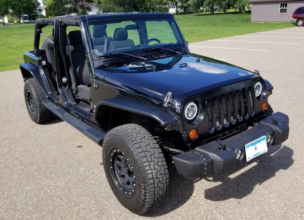 2012 Jeep Wrangler Unlimited, 4dr, AUTO, Freedom Top, Upgraded & CLEAN for sale in Saint Paul, MN – photo 9