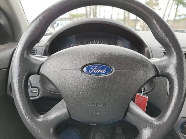 2006 Ford Focus ONLY 70k Miles - - by dealer - vehicle for sale in Derry, MA – photo 12