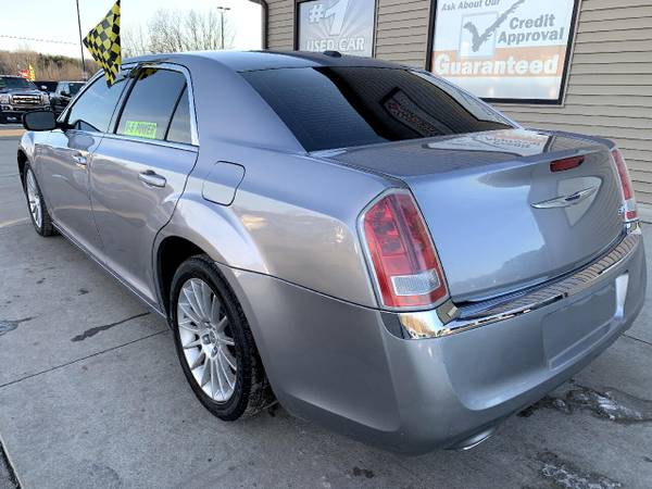 2014 Chrysler 300 4dr Sdn RWD - - by dealer - vehicle for sale in Chesaning, MI – photo 16