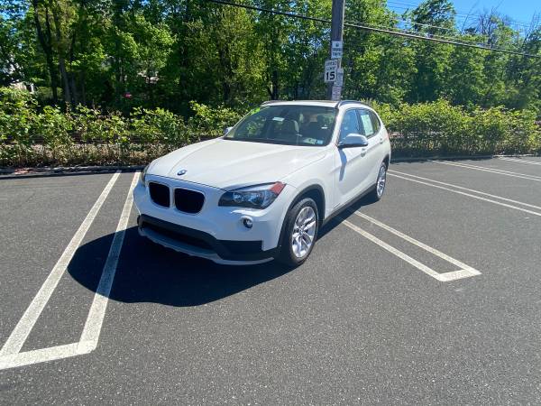BEAUTIFUL 2015 BMW X1 DRIVE28i AWD LEATHER LOADED! LOW MILES! LIKE for sale in Jenkintown, PA – photo 2