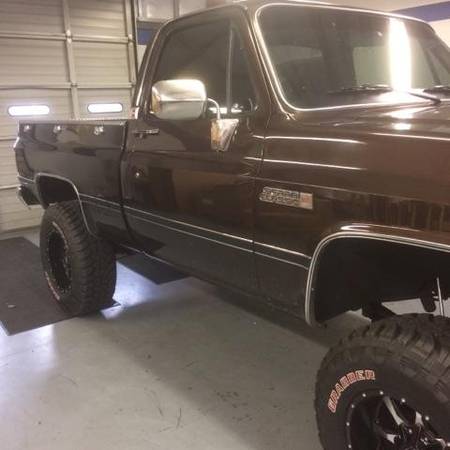 1985 GMC SQUAREBODY 4X4 - cars & trucks - by owner - vehicle... for sale in Gold Hill, OR – photo 12