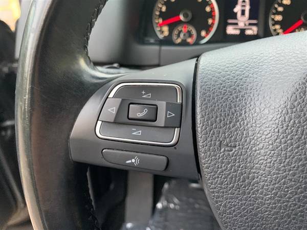 2011 Volkswagen Tiguan SEL 4Motion w/ Sunroof Navigation for sale in Farmington Hills, MI – photo 10
