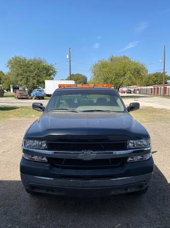 2001 Chevy Silverado Tow Truck - cars & trucks - by dealer - vehicle... for sale in Georgetown, TX – photo 3