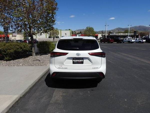 2021 Toyota Highlander XLE suv White - - by dealer for sale in Pocatello, ID – photo 4