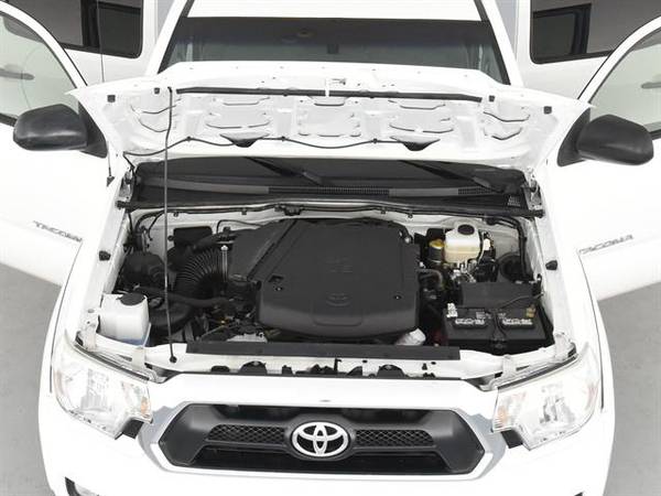 2015 Toyota Tacoma Double Cab Pickup 4D 5 ft pickup White - FINANCE for sale in Chattanooga, TN – photo 4