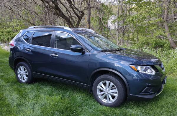 2015 Rogue SV AWD, 31k mi, 1 owner, clean title for sale in Haverhill, MA