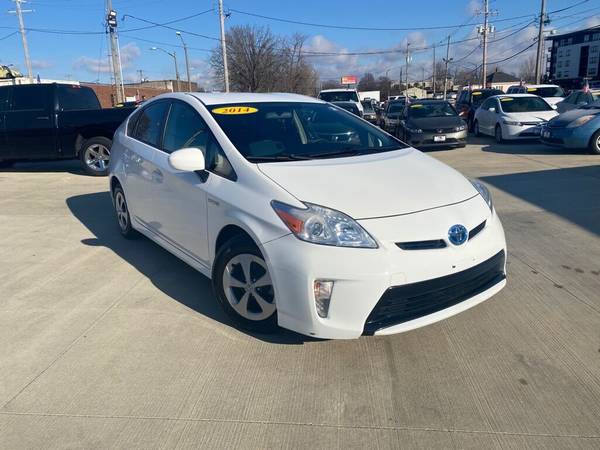 2014 TOYOTA PRIUS HYBRID - - by dealer - vehicle for sale in Champaign, IL