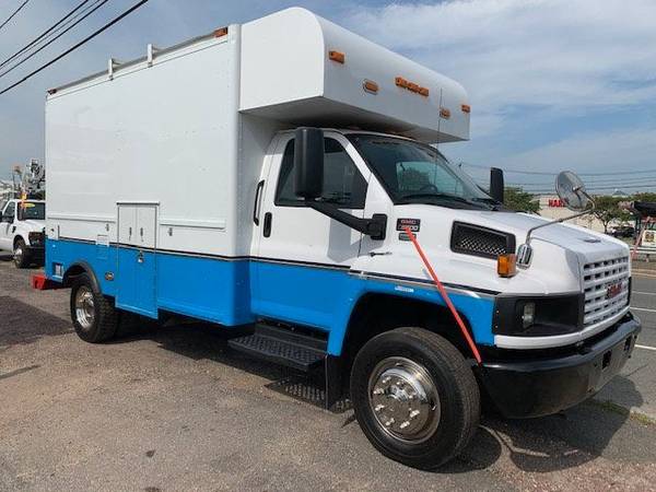 2007 GMC C-5500 SERVICE VAN WITH COMPRESSOR - cars & trucks - by... for sale in Massapequa Park, NY – photo 3