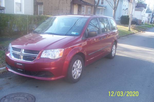 Dodge Caravan 2014 - cars & trucks - by owner - vehicle automotive... for sale in utica, NY – photo 2