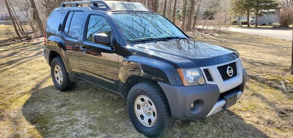 2011 Nissan Xterra 4x4 - - by dealer - vehicle for sale in Westport, NY – photo 2