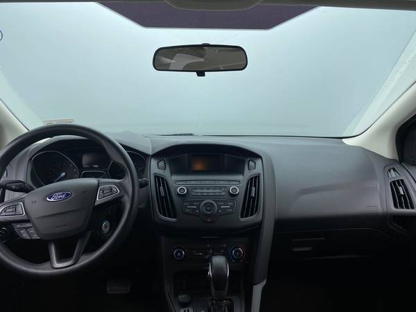 2018 Ford Focus SE Hatchback 4D hatchback White - FINANCE ONLINE -... for sale in Riverdale, IL – photo 20