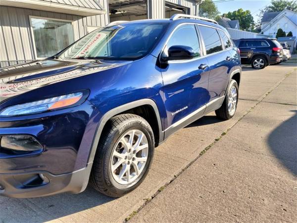 LOW MILES! NEW TIRES! REMOTE START! 2015 JEEP CHEROKEE... for sale in Cedar Rapids, IA – photo 10