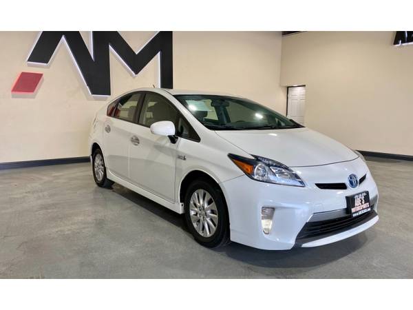 2014 TOYOTA PRIUS PLUG-IN 5DR HB - cars & trucks - by dealer -... for sale in Sacramento , CA – photo 3
